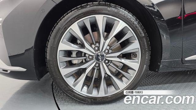 Kia K8 2.5 Gasoline 2WD Noblesse 2024 — фото 5