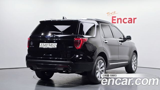 Ford Explorer 2.3 Limited 4WD 5th 2017 — фото 2