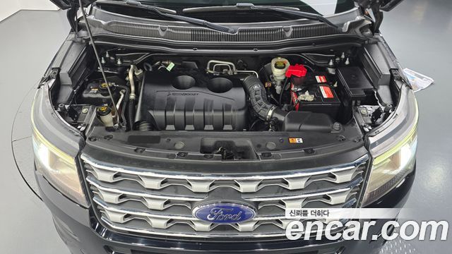 Ford Explorer 2.3 Limited 4WD 5th 2017 — фото 6