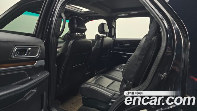 Ford Explorer 2.3 Limited 4WD 5th 2017 — фото 11