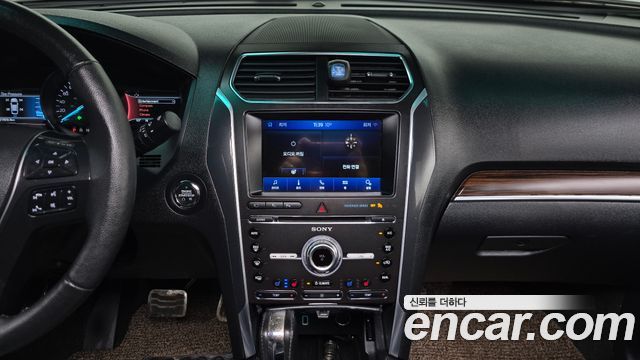 Ford Explorer 2.3 Limited 4WD 5th 2017 — фото 13