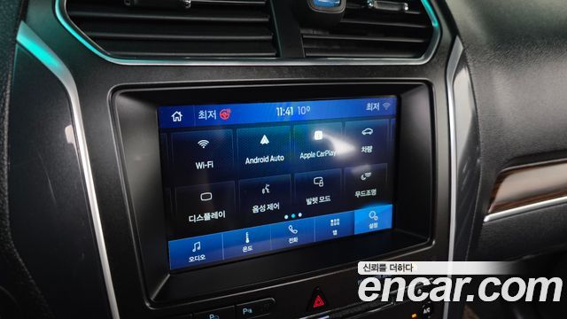 Ford Explorer 2.3 Limited 4WD 5th 2017 — фото 17