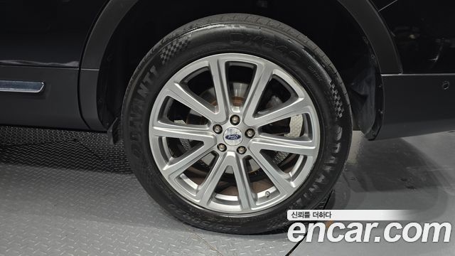 Ford Explorer 2.3 Limited 4WD 5th 2017 — фото 21