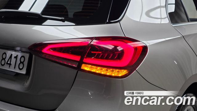 Mercedes-Benz A-Class (W177) A220 Hatchback 2019 — фото 23