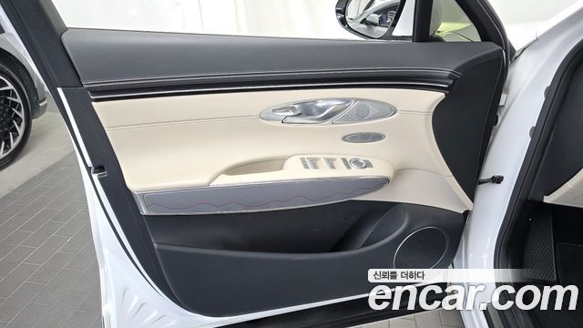 Genesis GV70 2.5T Gasoline 2WD 2023 — фото 24