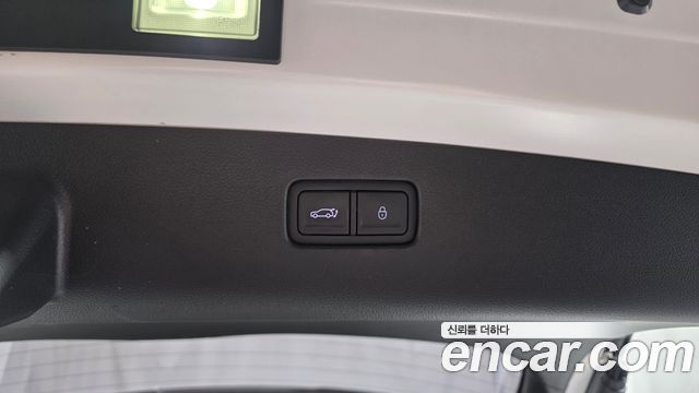 Genesis GV70 2.5T Gasoline 2WD 2023 — фото 30