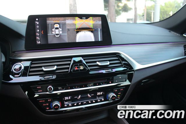BMW 5 Series (G30) 520d xDrive M Sport Package Plus 2017 — фото 15