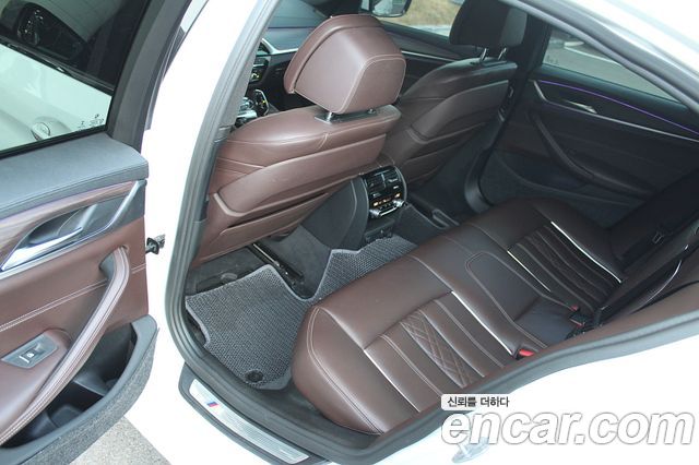 BMW 5 Series (G30) 520d xDrive M Sport Package Plus 2017 — фото 18