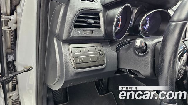 KG Mobility (SsangYong) Tivoli LX 2WD 2017 — фото 21