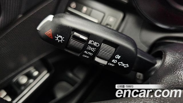 KG Mobility (SsangYong) Tivoli LX 2WD 2017 — фото 35