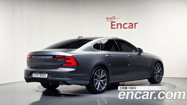 Volvo S90 D5 AWD Momentum 2017 — фото 2
