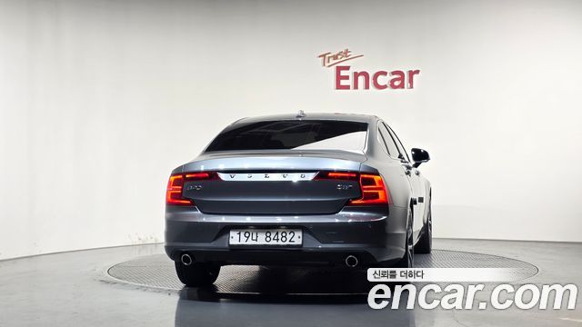 Volvo S90 D5 AWD Momentum 2017 — фото 4