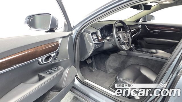 Volvo S90 D5 AWD Momentum 2017 — фото 10