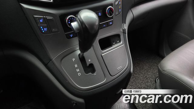 Hyundai Grand Starex 5-Seater VAN Modern 2017 — фото 9