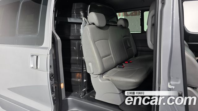 Hyundai Grand Starex 5-Seater VAN Modern 2017 — фото 11