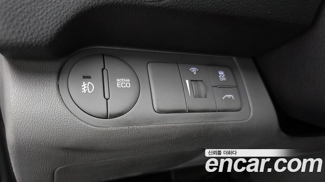Hyundai Grand Starex 5-Seater VAN Modern 2017 — фото 18
