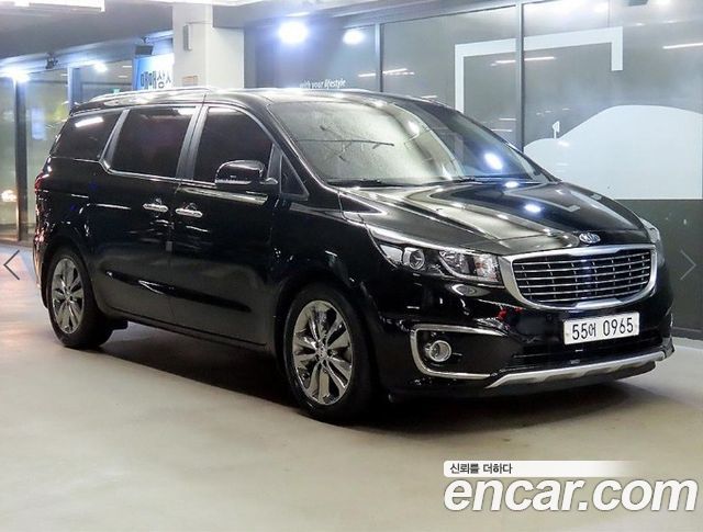 Kia Carnival 9-seater Prestige 2016 — фото 1