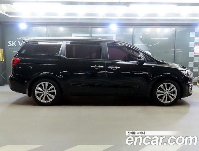Kia Carnival 9-seater Prestige 2016 — фото 3