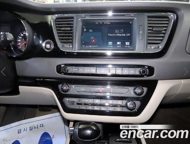Kia Carnival 9-seater Prestige 2016 — фото 15