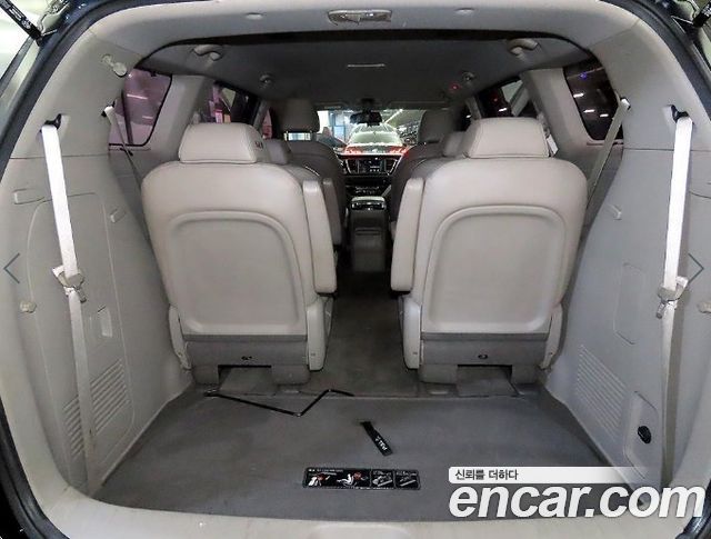 Kia Carnival 9-seater Prestige 2016 — фото 21
