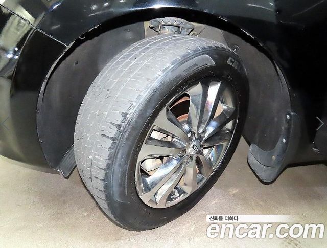 Kia Carnival 9-seater Prestige 2016 — фото 24