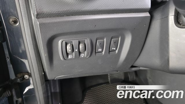 Renault Korea QM3 RE 2016 — фото 16
