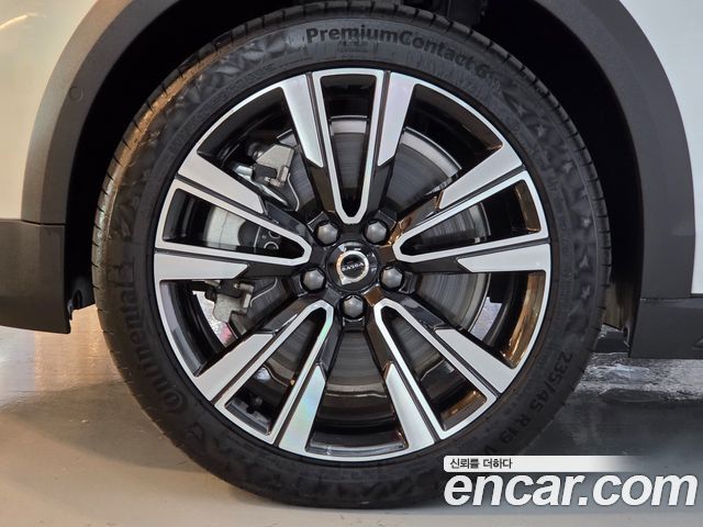 Volvo V60 Cross Country (II) B5 Ultra AWD 2025 — фото 5