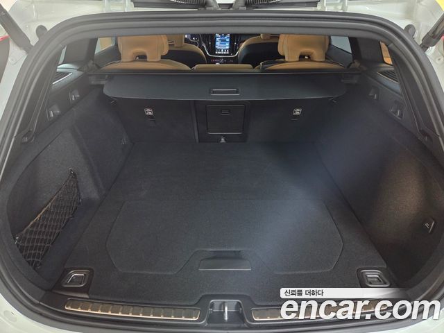 Volvo V60 Cross Country (II) B5 Ultra AWD 2025 — фото 23