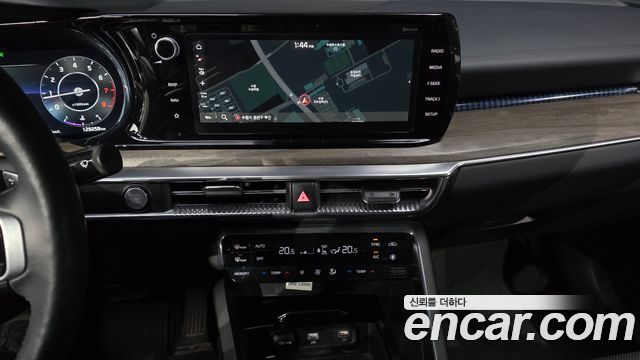 Kia K5 (III) 2.0 Signature 2023 — фото 17