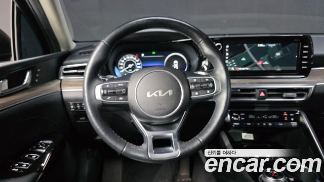 Kia K5 (III) 2.0 Signature 2023 — фото 18