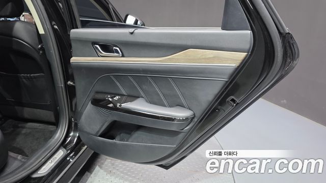 Kia K5 (III) 2.0 Signature 2023 — фото 31