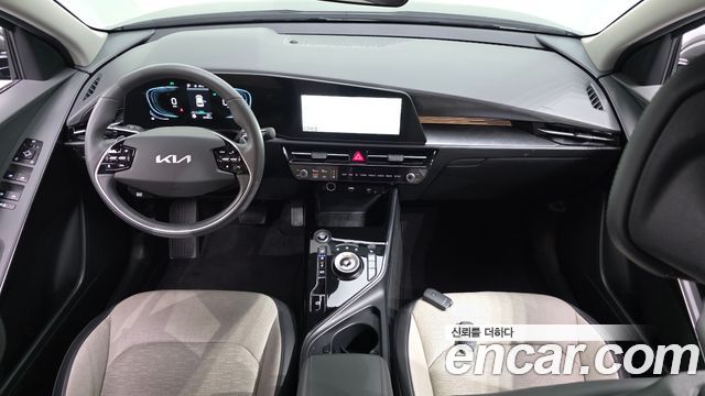 Kia Niro Prestige 2024 — фото 7