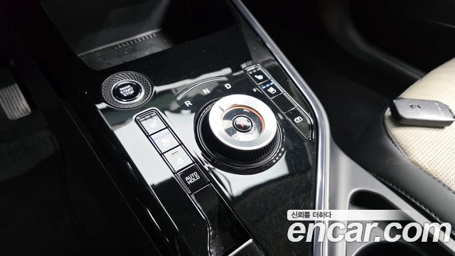 Kia Niro Prestige 2024 — фото 9