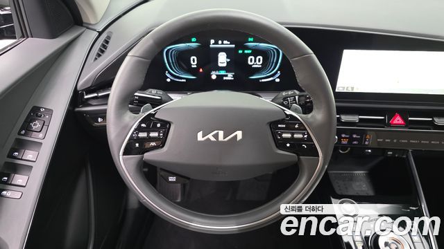 Kia Niro Prestige 2024 — фото 18