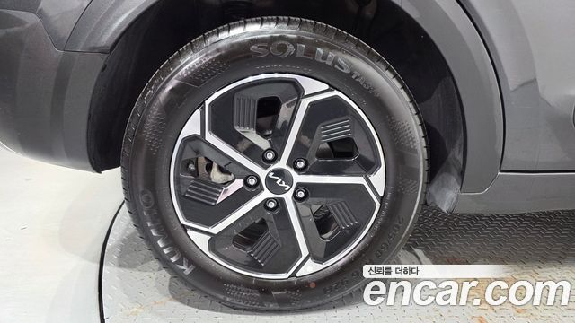 Kia Niro Prestige 2024 — фото 27