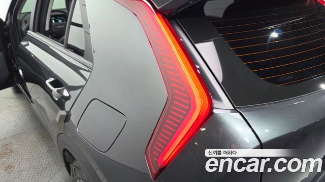 Kia Niro Prestige 2024 — фото 29