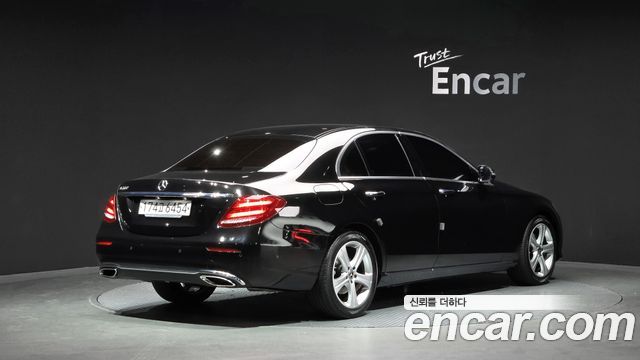 Mercedes-Benz E-Class (W213) E200 Avantgarde 2018 — фото 2