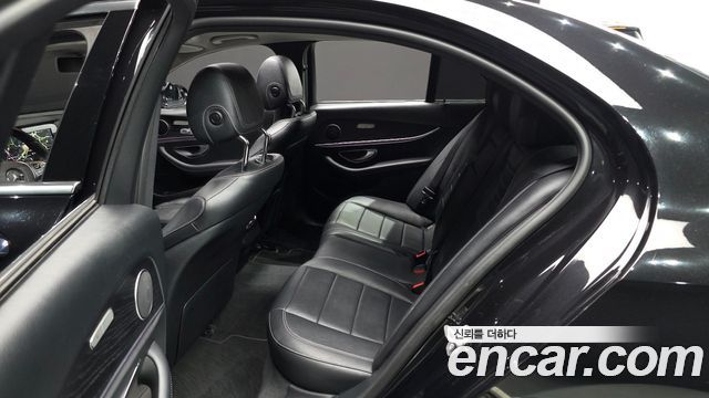 Mercedes-Benz E-Class (W213) E200 Avantgarde 2018 — фото 12