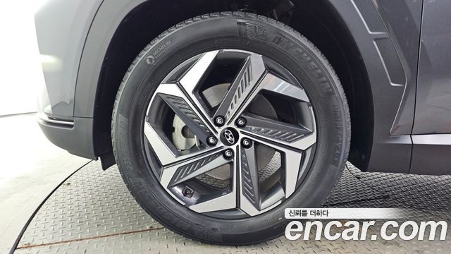 Hyundai Tucson (NX4) Gasoline 1.6 Turbo 4WD Inspiration 2023 — фото 5