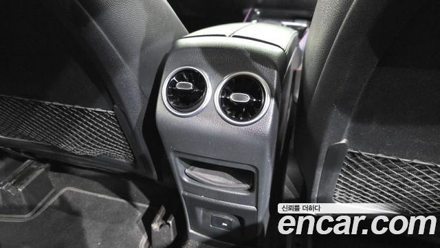 Mercedes-Benz GLB-Class (X247) GLB200 d 2022 — фото 18