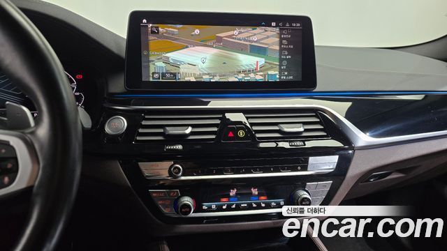 BMW 5 Series (G30) 530e M Sport 2022 — фото 12
