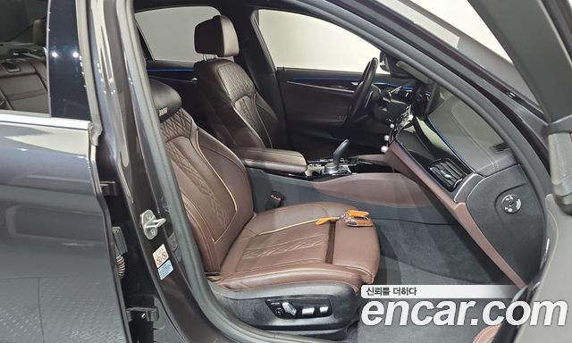 BMW 5 Series (G30) 530e M Sport 2022 — фото 26
