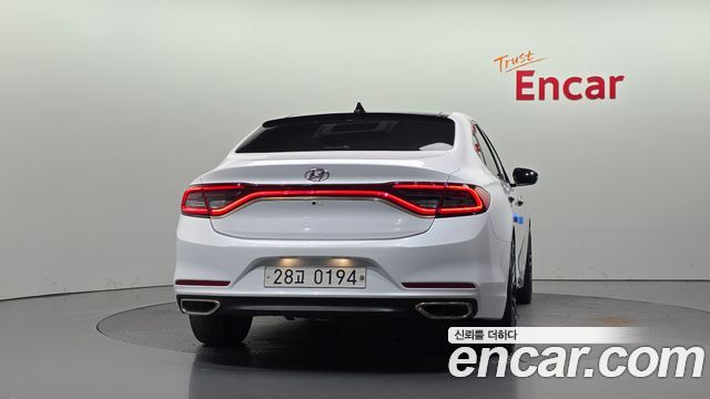 Hyundai Grandeur (IG) 3.0 Exclusive Special 2017 — фото 4