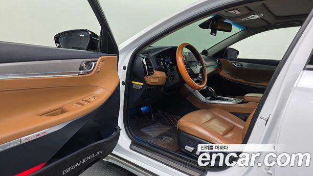 Hyundai Grandeur (IG) 3.0 Exclusive Special 2017 — фото 10