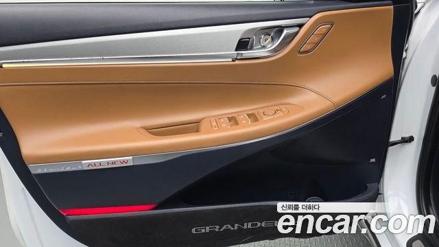Hyundai Grandeur (IG) 3.0 Exclusive Special 2017 — фото 24