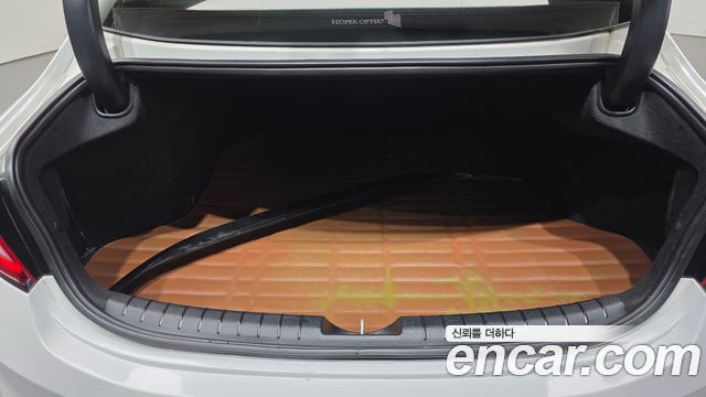 Hyundai Grandeur (IG) 3.0 Exclusive Special 2017 — фото 27