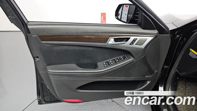 Genesis G80 3.3 GDI AWD Premium Luxury 2019 — фото 24