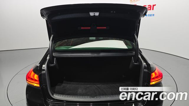 Genesis G80 3.3 GDI AWD Premium Luxury 2019 — фото 30