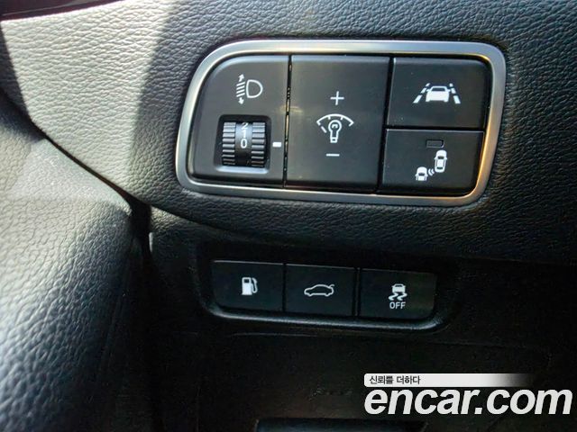 Hyundai Grandeur (IG) 2.4 Premium 2019 — фото 16