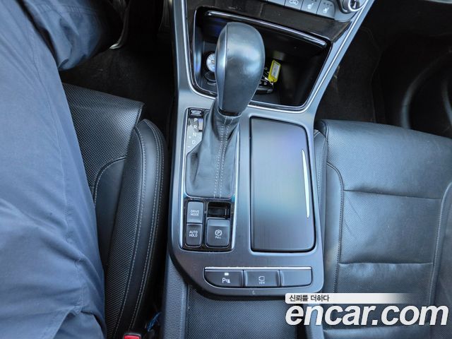 Hyundai Grandeur (IG) 2.4 Premium 2019 — фото 23